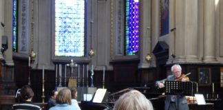 Englannin kirkko pelkää lainmuutoksien aiheuttavan avioliittoon vihkimisten kaupallistumista ja ”amerikkalaistumista” – kirkko korostaa vihkimisen arvokkuutta