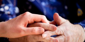 ”Sydämeni täyttää tarkoitus” – kirkon työntekijät eri aloilta kertovat, mikä tuo heille työniloa