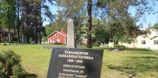 Sankarihautausmaille halutaan yhtenäiset tietolaatat – Ylä-Savossa pilottihanke