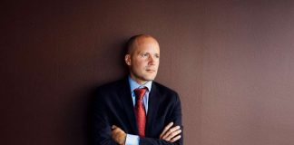 Antti Pentikäinen siirtyy sovintoprosesseja kehittävän yksikön johtajaksi Yhdysvaltoihin