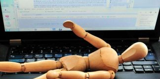 Miljoona suomalaista on vaarassa digisyrjäytyä – erityisessä riskiryhmässä vangit ja asunnottomat