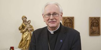 Katolinen piispa Teemu Sippo palasi töihin kolmen kuukauden sairausloman jälkeen