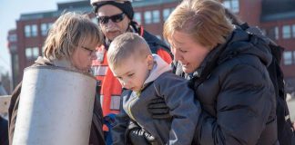 Tikkurilan kirkon peruskivi muurattiin – perustuksiin piilotettiin aikakapseli