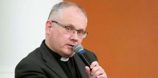 Kolmannen kerran ehdolla ollut Bo-Göran Åstrand on Porvoon hiippakunnan uusi piispa