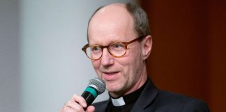 Toiseksi piispanvaalissa tullut Sixten Ekstrand pitää tyhjää äänestäneiden toimintaa vastuuttomana