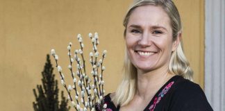 Näyttelijä Laura Malmivaara: ”Uskonkysymyksissä saan olla hapuileva, toisin kuin maailmassa muuten”