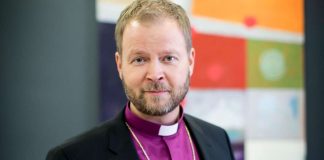 Teemu Laajasalon ja Jussi Halla-ahon keskustelusta ennakkoon kritiikkiryöppy – Piispa: Pidän demonisoimisen ja eristämisen henkeä vaarallisena