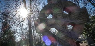 Netistä pihalle, pimeydestä valoon – Kotimaa24 toivottaa rauhallista pääsiäisen aikaa