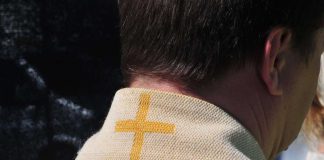 Papit koottiin kirjoihin ja kansiin – uusi pappismatrikkeli on ilmestynyt