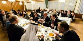 Muslimit, kristityt ja juutalaiset kokoontuivat Iftar-aterialle – ”Ramadan ei ole fyysinen vaan psyykkinen ponnistus”