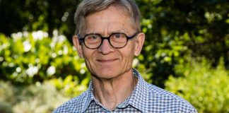 Pastori Timo Junkkaala vaihtoi hiippakuntaa kahdesti, ja molemmilla kerroilla päätökseen vaikutti naisen tulo piispaksi