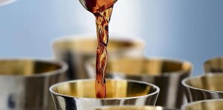 Karjalainen: Kallistunutta kirkkoviiniä kuljetetaan Valamosta Kehä kolmosen kautta takaisin Valamoon