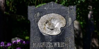 Helsingin Hietaniemen hautausmaa sai opaskirjan – Myös Malmin hautausmaasta ilmestyi kirja