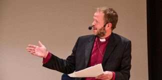 Teemu Laajasalo kommentoi Verkkouutisissa Halla-aho-keskustelun kritiikkiä: Suoraa trollausta kirkon ulkopuolelta