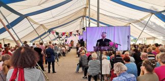 Abortti, avioliitto, paimenvirka – Näin Raamattuopisto linjaa opetustaan uudessa julkaisussa