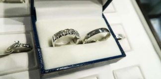 Suomen Lähetysseura mainostaa yhteistyökumppanina Ensitreffit alttarilla -sarjassa