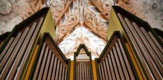 Kirkkomusiikin päivänä musiikki tuodaan ruokakauppoihin, kirjastoihin ja hoivalaitoksiin