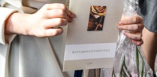 Kirkon kysely: Nuoret antoivat rippikoulun arvosanaksi 9-, kolme neljästä oppi uutta kristinuskosta