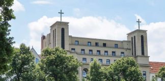 Saksan katoliset piispat haluavat keskustella ihmisille tärkeistä aiheista – Vatikaani vastustaa