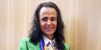 Eskon puumerkki -tunnustuspalkinto kirkkoherra Harri Henttiselle