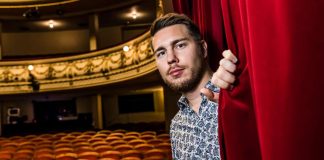 Aarne Pelkonen kipuili laulajan uran ja herätysliikkeen perinnön välillä