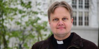 Väitöstutkija: Kirkossa näyttää olevan suurempi vapaus puhua pelastuksesta kuin avioliitosta