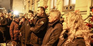 Helsingin synagogan aita peittyi kukkamereen – Ulkoministeri Haavisto: Antisemitismille ei Suomessa