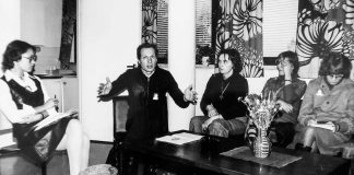 Mysteerikuva: Kuka levittää käsiään? – Katso myös edellisen kuvan ratkaisu