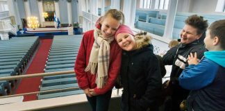 Piispojen kannanotto: Uskontoa ei tule eristää eikä siirtää pois silmistä ja mielestä