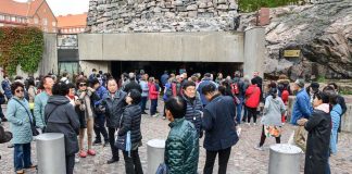 Helsingin Temppeliaukion kirkon kävijämäärä ensimmäistä kertaa yli 900 000