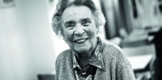 Esirukoilijana tunnetuksi tullut lehtori Ulla-Christina Sjöman on kuollut