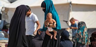 Pääkirjoitus: Laps’ hankeen hukkuu, unhoittuu – al-Holin leiri antaa joululaululle uuden merkityksen