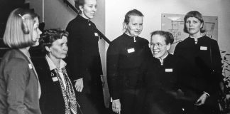 Mysteerikuva: Ketkä naiset kokoustavat? – Katso myös edellisen kuvan ratkaisu