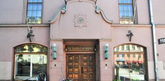 Metodistit sopuun kirkon jakamisesta – Konservatiivit voivat lähteä rauhassa