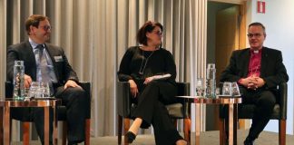 Elisan Veli-Matti Mattila Kirkon johtamisforumissa: Kilpailu luo paineen kilvoitella