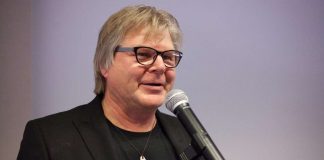 Kirkkoteatterin tekijä Arto Myllärinen sai tunnustusta merkittävästä ystävyysseuratyöstä