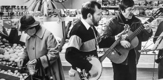 Mysteerikuva: Ketkä soittavat kitaraa – katso myös edellisen kuvan ratkaisu