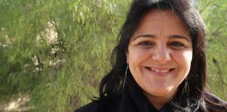 Elämme kuin eläintarhassa, sanoo Länsirannalla sijaitsevan kirkon koulun rehtori