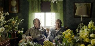 Arvio: Suru on kuin hiekkalasti, sanoo pappi Klaus Härön uudessa elokuvassa