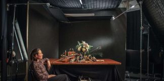 Kirkon mediasäätiön elokuvapalkinto ohjaaja Elina Talvensaarelle dokumentista Neiti Aika