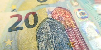 Kirkkohallitus: Striimattavissa jumalanpalveluksissa voi kerätä rahaa kirkon yhteistyöjärjestöille