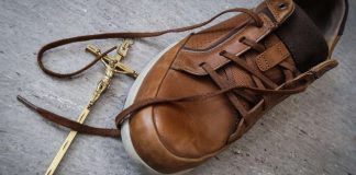 Kommentti: Koronavirus herättää uskonnollista keulintaa ja halua vetää mutkat suoriksi