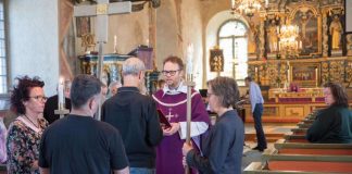 Ruotsissa vietetään vielä ehtoollisia, Norjassa piispanvihkimys kutistuu pieneksi