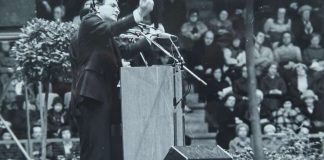 Mysteerikuva: Kuka julistaa ja missä? – Katso myös edellisen kuvan ratkaisu