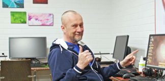 Seurakuntaan kytkeytyvä e-urheilujoukkue aloitti SM-liigassa