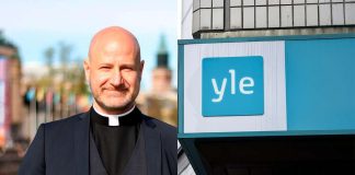 Piispaehdokkaaksi lähtevän radiosarja Ylellä hämmentää – onko medialla karanteeneja kirkollisissa vaaleissa?