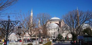 Hagia Sofia on nyt moskeija – presidentti Erdogan antoi asetuksen perjantai-iltana