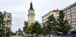 Oulun seurakunnat luomassa mallia miten poikkeusoloissa autetaan vaikeaan tilanteeseen ajautuneita