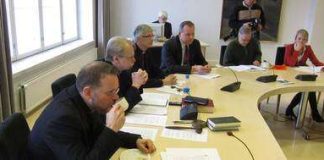 Piispainkokous otti kantaa seurakuntarakenteen uudistamiseen