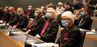 Kirkolliskokous otti vastaan piispojen avioliittokirjeen – viisi piispaa kommentoi, viisi oli hiljaa